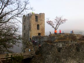 Burgruine Neideck beim Genusslauf-Marathon in der Frnkischen Schweiz am 24.11.2012