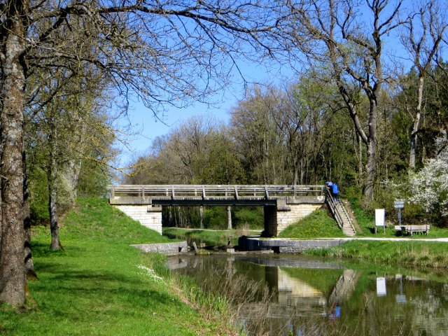 BuOLTL6 Joggingtour am Ludwig-Donau-Main-Kanal und der Schwarzachklamm von Neumarkt nach Feucht am 21.04.2016