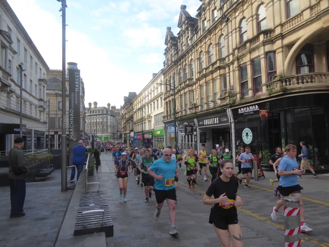 Newport Marathon am 13. April 2025