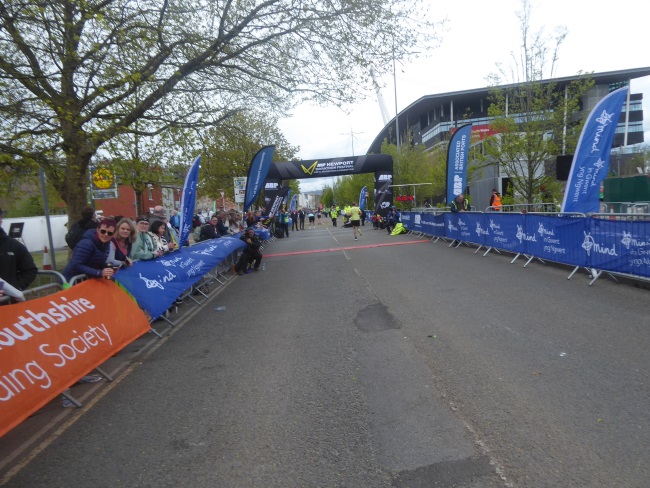 Newport Marathon am 13. April 2025